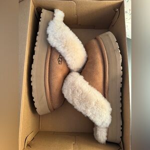 UGG Women's Disquette platform Slippers